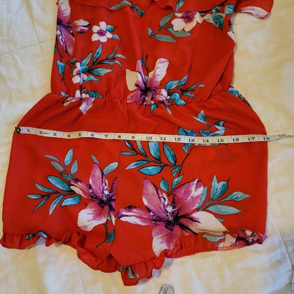 LA Gypsy floral romper - Picture 2 of 4